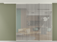 Перегородка Formato вдоль стены на потолок 3 створки с синхронным механизмом